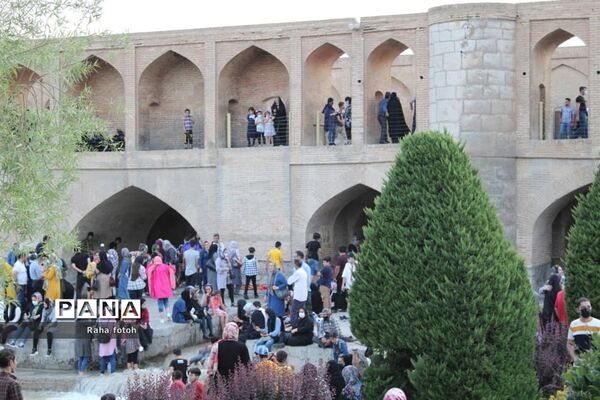 چشم اصفهان به زاینده رود روشن شد