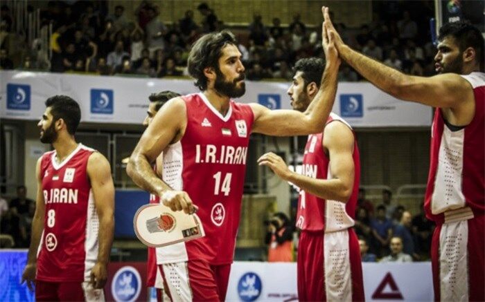 پرچمداری ایران در المپیک حس و حال بی‌نظیری دارد
