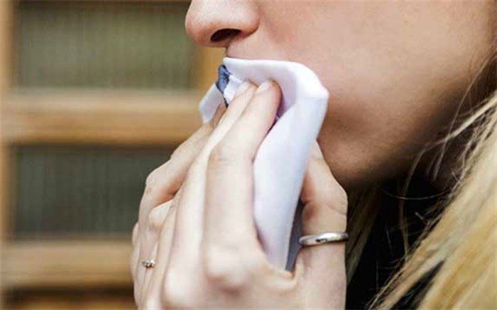 دلایل افزایش بیش از حد بزاق + اینفوگرافیک