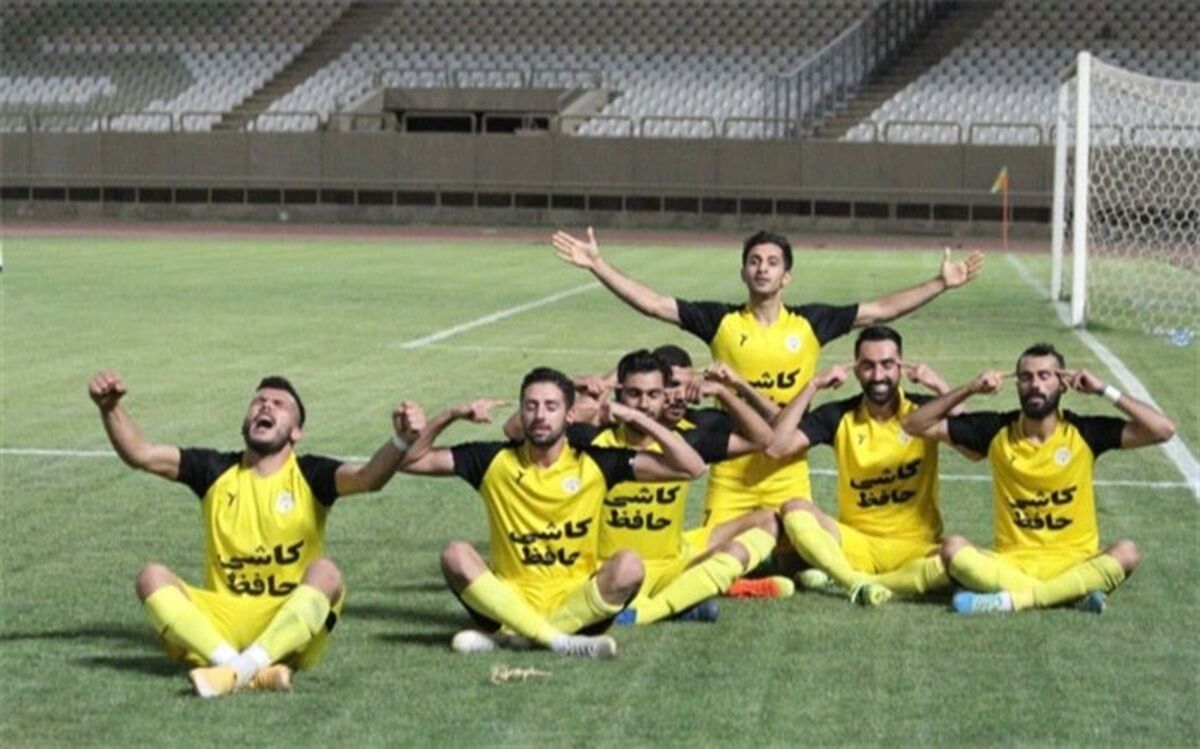 فجر سپاسی به لیگ برتر برگشت؛ معجزه رضا آقای گل جواب داد