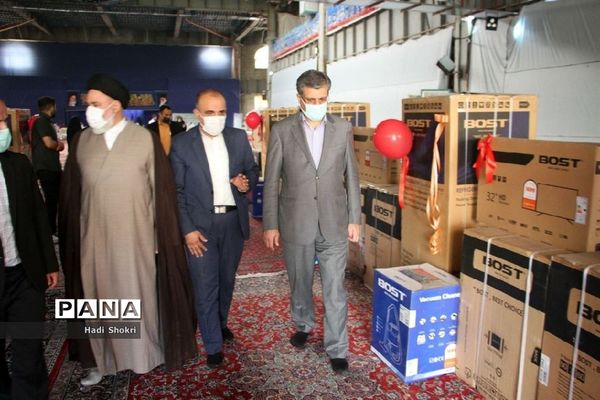 توزیع ۱۲ سری جهیزیه به نو عروسان شهرستان بهارستان