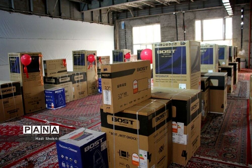 توزیع ۱۲ سری جهیزیه به نو عروسان شهرستان بهارستان