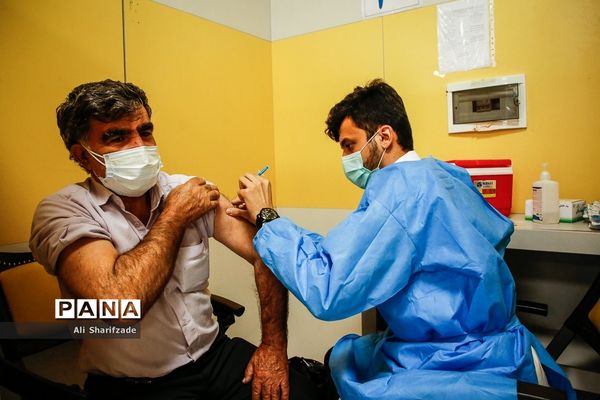 واکسیناسیون کرونا در ایران مال