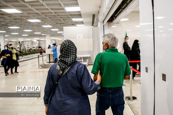 واکسیناسیون کرونا در ایران مال