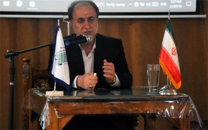 معلمان ما هنوز از نظر جایگاه اجتماعی در قله قرار ندارند