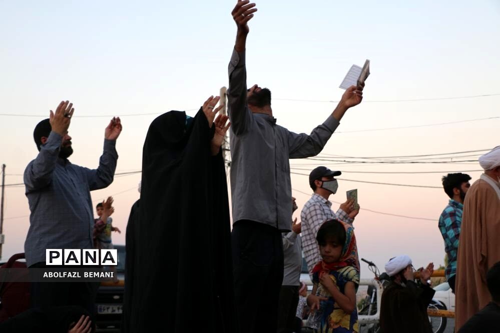 مراسم  دعای عرفه در یادمان شهدای گمنام کوه خضر نبی(ع)