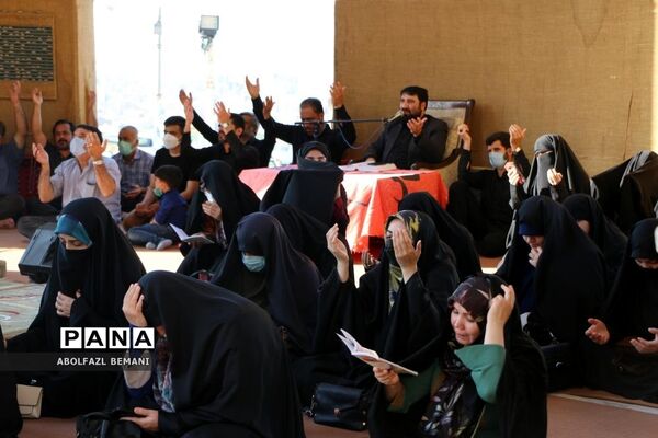 مراسم  دعای عرفه در یادمان شهدای گمنام کوه خضر نبی(ع)