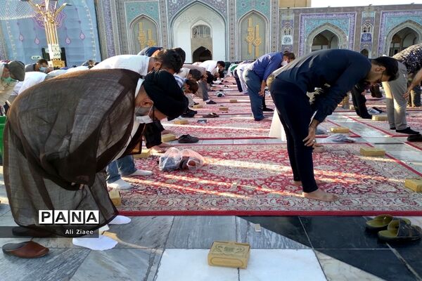 نماز عید قربان در حرم مطهر رضوی