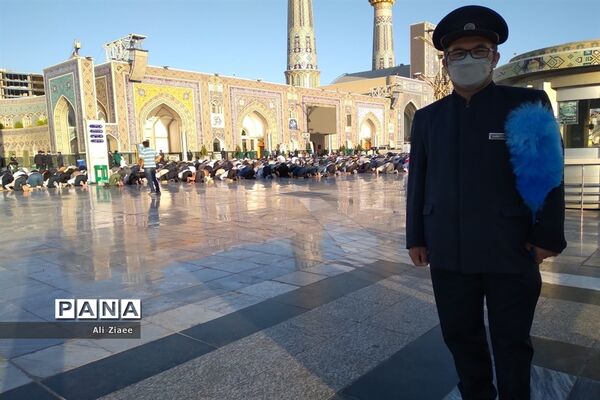 نماز عید قربان در حرم مطهر رضوی