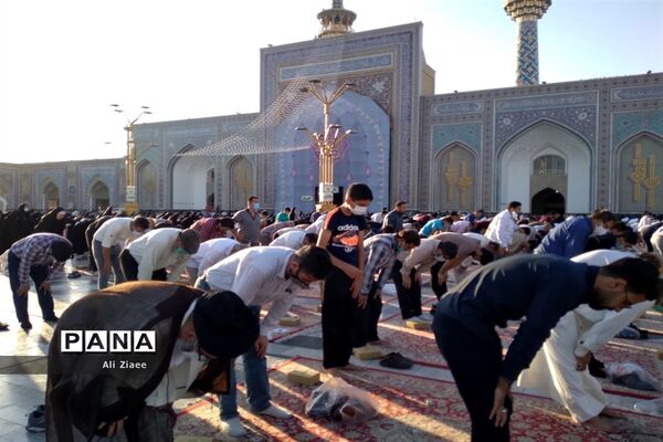 نماز عید قربان در حرم مطهر رضوی