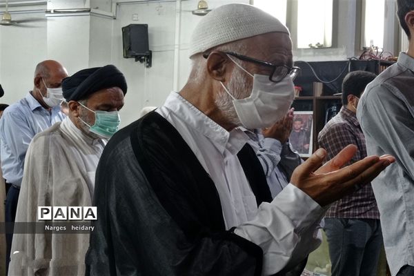 اقامه نماز عید قربان و مراسم قربانی کردن در امیدیه