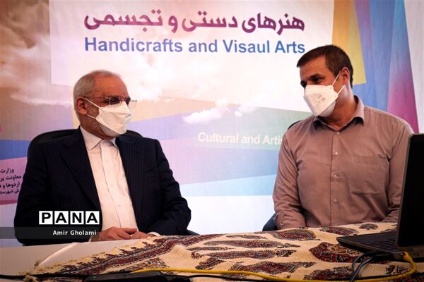 بازدید وزیر آموزش و پرورش از روند اجرای جشنواره فرهنگی هنری فردا