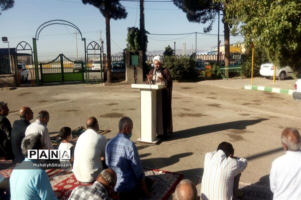 برگزاری نماز عید قربان در امامزاده سید محمد(ع) کاشمر