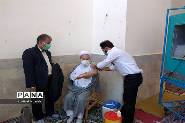 تزریق واکسن کرونا افراد 58 سال به بالا در خلیل آباد