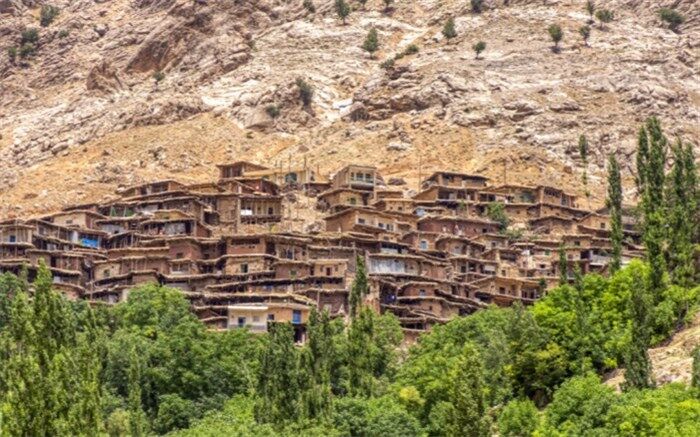طرح ساخت و ساز در حریم روستاها منجر به نابودی کشاورزی می‌شود