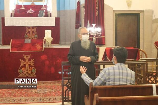 بازدید اعضای انجمن صلح و حقوق بشر جوانان از کلیسای گریگور