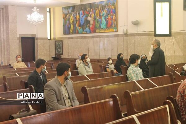 بازدید اعضای انجمن صلح و حقوق بشر جوانان از کلیسای گریگور