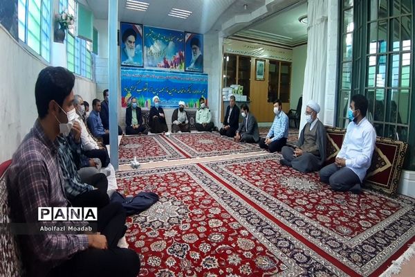 تجلیل از زحمات  کارکنان و نوغلامان حسینی  مسجد جامع شهرستان خلیل آباد