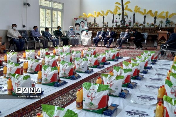 توزیع ۱۲۰۰ بسته معیشی و ۳ سری جهیزیه در کاشمر