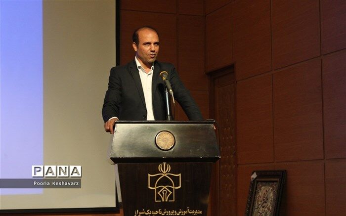 تفکیک مدارس و تقسیم آنها به مدارس خاص و عادی، ناسازگار با عدالت آموزشی است
