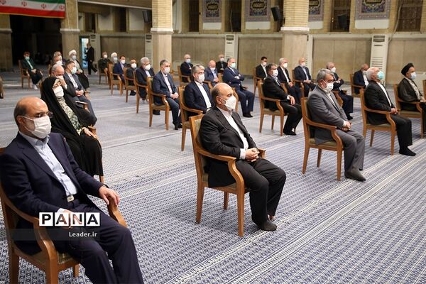 آخرین دیدار رئیس‌جمهور و اعضاء هیئت دولت دوازدهم با رهبر معظم انقلاب