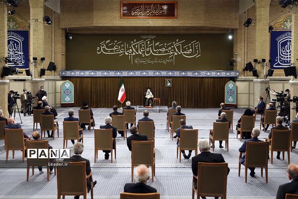 آخرین دیدار رئیس‌جمهور و اعضاء هیئت دولت دوازدهم با رهبر معظم انقلاب