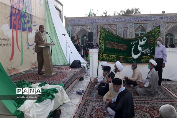 شور و شادی مردم به مناسبت عید سعید غدیر خم در امامزاده سید حمزه