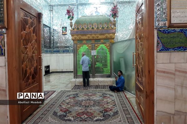 شور و شادی مردم به مناسبت عید سعید غدیر خم در امامزاده سید حمزه