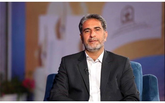 خانواده‌ها، دانش‌آموزان را به حضور در مسیر هنر تشویق و این عرصه را برایشان فراهم کنند