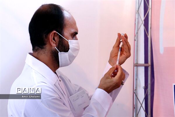 مراسم افتتاحیه پایگاه تجمیعی واکسیناسیون کووید- ۱۹ فرهنگیان