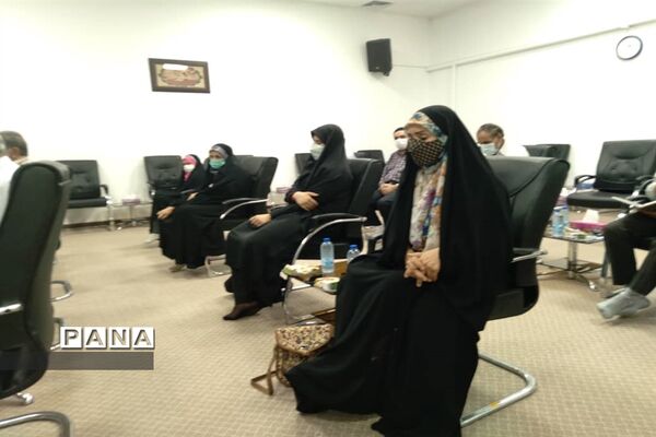 برگزاری جلسه اعضا هنرمندان و هیئت مدیره شهرستان ساوجبلاغ