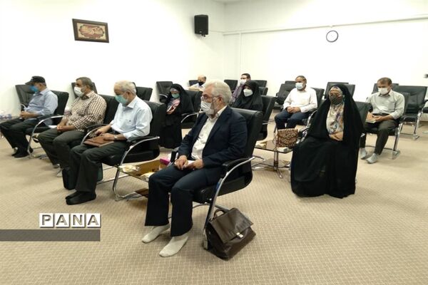 برگزاری جلسه اعضا هنرمندان و هیئت مدیره شهرستان ساوجبلاغ