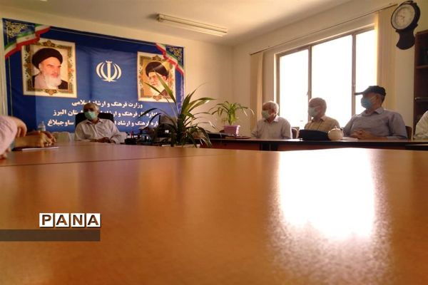 برگزاری جلسه اعضا هنرمندان و هیئت مدیره شهرستان ساوجبلاغ