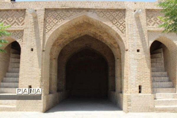 بازدید از کاروانسرای حاج کمال رباط کریم