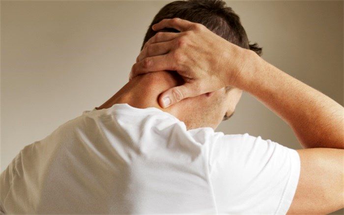 توصیه‌هایی برای تسکین گردن درد+اینفوگرافی