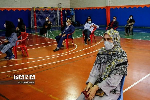 واکسیناسیون فرهنگیان در منطقه 3 آموزش و پرورش