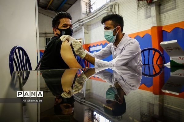 واکسیناسیون فرهنگیان در منطقه 3 آموزش و پرورش