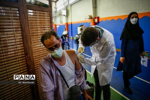 واکسیناسیون فرهنگیان در منطقه 3 آموزش و پرورش