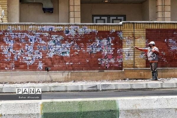 اجرای طرح جهادی شستشو معابر در  شهرک آبشناسان رباط‌کریم
