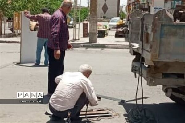 اجرای طرح جهادی شستشو معابر در  شهرک آبشناسان رباط‌کریم