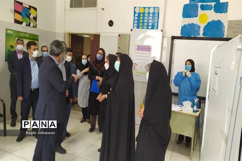 آغاز واکسیناسیون کووید ١٩  فرهنگیان در شهرستان قدس