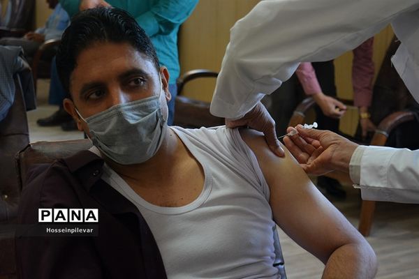 افتتاح مرکز واکسیناسیون دانشگاه فرهنگیان بیرجند استان خراسان جنوبی