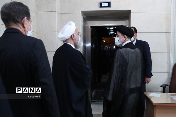 مراسم تحویل نهاد ریاست جمهوری به رئیس جمهوری جدید