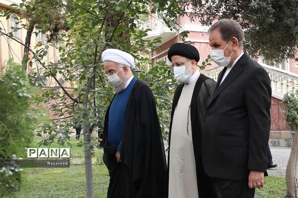مراسم تحویل نهاد ریاست جمهوری به رئیس جمهوری جدید