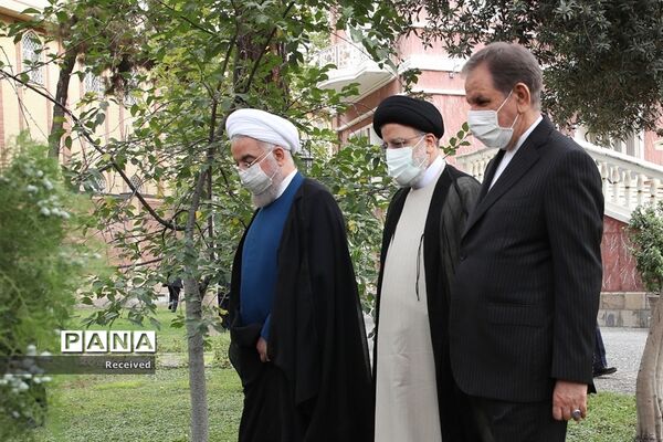 مراسم تحویل نهاد ریاست جمهوری به رئیس جمهوری جدید