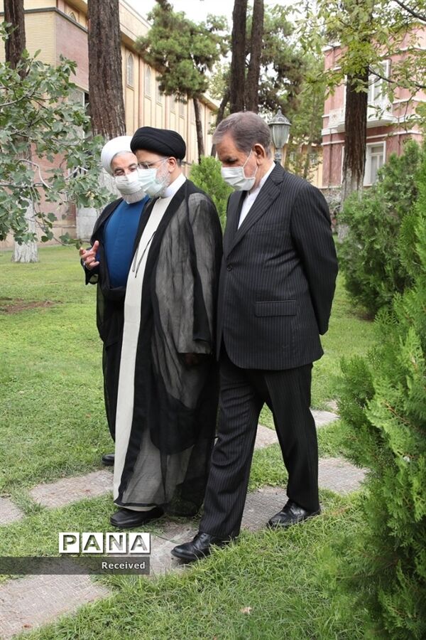 مراسم تحویل نهاد ریاست جمهوری به رئیس جمهوری جدید