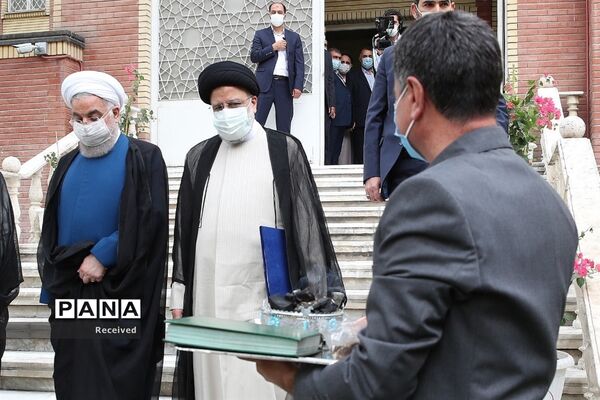 مراسم تحویل نهاد ریاست جمهوری به رئیس جمهوری جدید