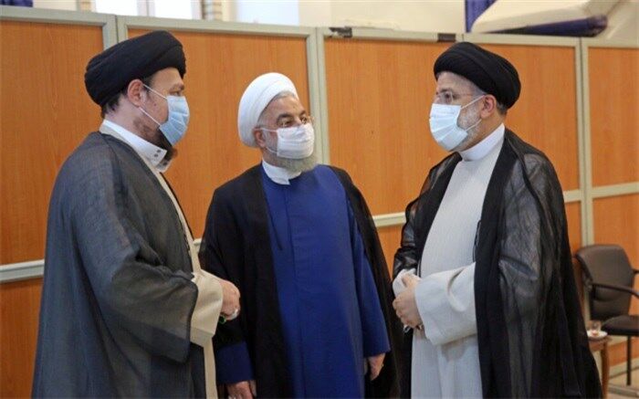 گفت‌وگوی رئیسی، روحانی و سیدحسن خمینی بعد از مراسم تنفیذ