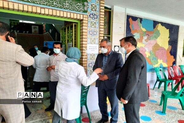 مرحله اول واکسیناسیون فرهنگیان منطقه ۱۳ در دبستان علویه