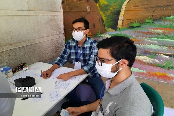 مرحله اول واکسیناسیون فرهنگیان منطقه ۱۳ در دبستان علویه